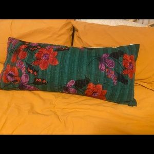 Urban Outfitters bedroom